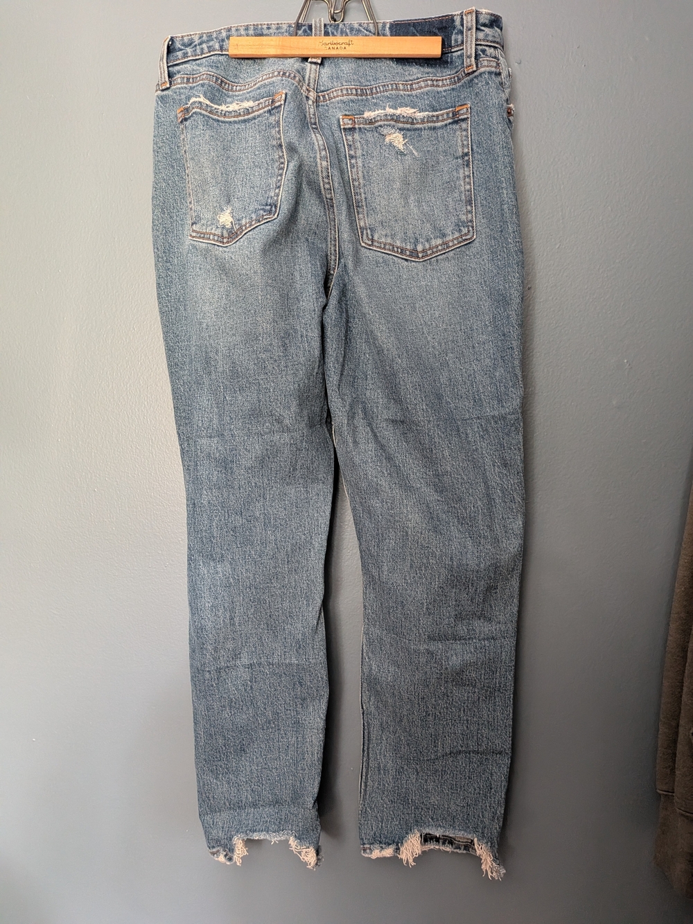 Abercrombie & Fitch Light Wash Distressed Mom Jeans - Curve Love - Picture 7 of 12